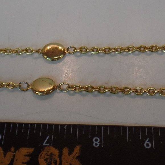 Unbranded Goldtone 3 Mini Charm Necklace 24" Long - Picture 7 of 9